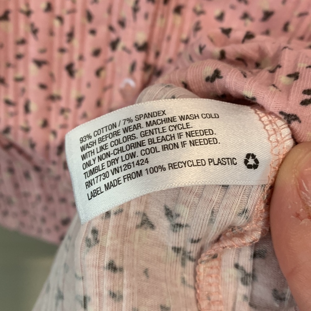 ART Class Target Brand Short Sleeve Ribbed Button Down Pink Floral Top SM Used - Picture 8 of 9